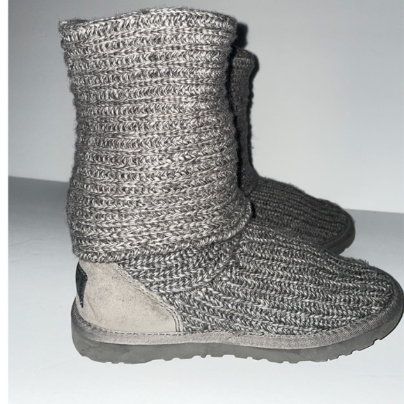 UGG Classic Cardy Knit Boot size 6 - Picture 1 of 8